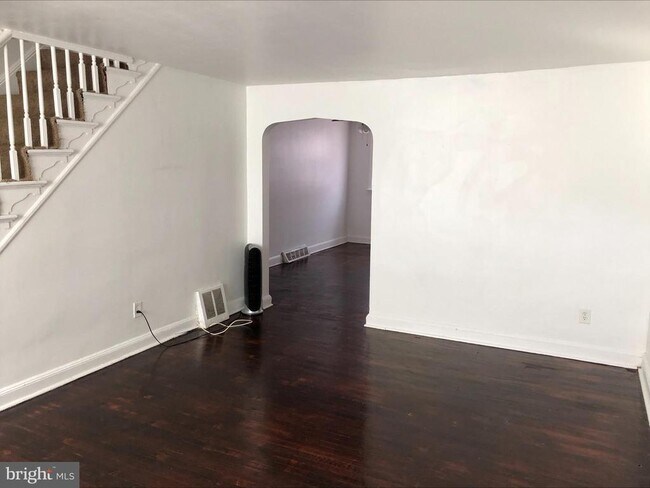Foto del edificio - 7323 Brookhaven Rd