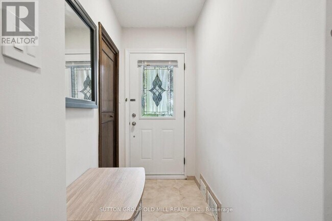 Building Photo - 53 Cartwright Ave