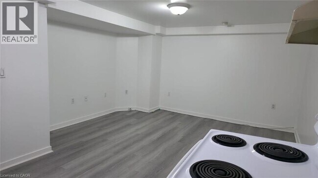 Photo du bâtiment - 696 NINTH Avenue Unit# 2