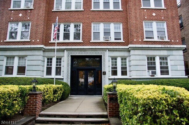 Foto del edificio - 47 N Fullerton Ave