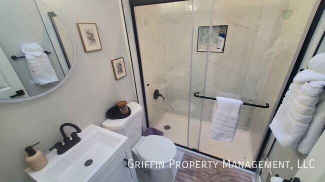 Foto del edificio - 821 20th St NE