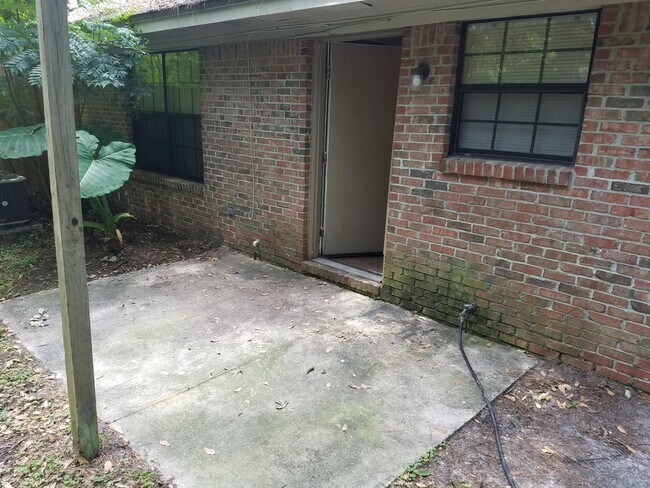 Foto del edificio - 6310 Delacy Rd