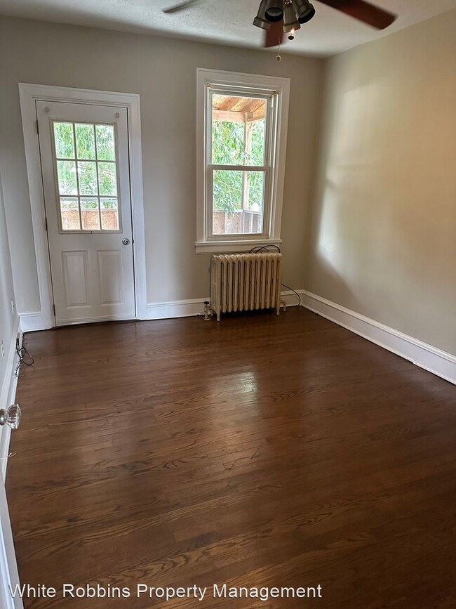 Building Photo - 3 br, 1 bath House - 2805 N. Van Buren St.