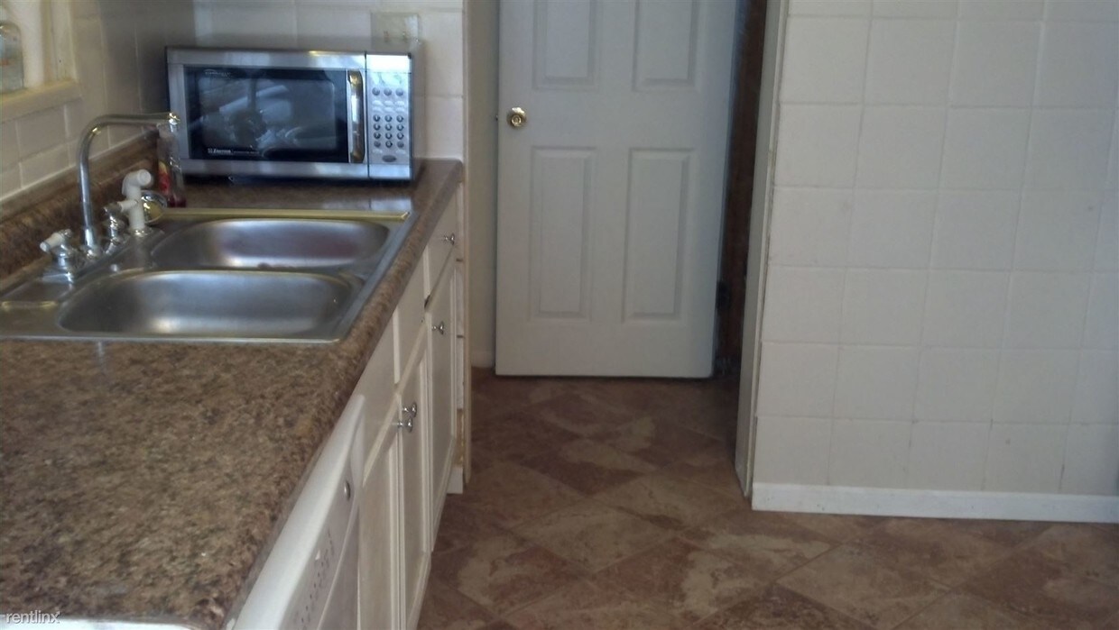 Foto del edificio - 3 br, 1 bath House - 4324 East 13th Avenue