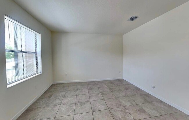 Foto del edificio - 22541 Hickory Hill Square