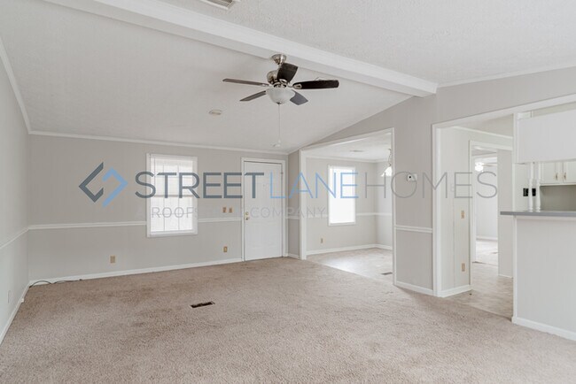 Foto del edificio - NOW OFFERING $250 OFF FIRST FULL MONTH IF ...