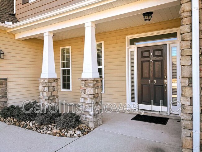 Building Photo - 119 Birch Hill Way