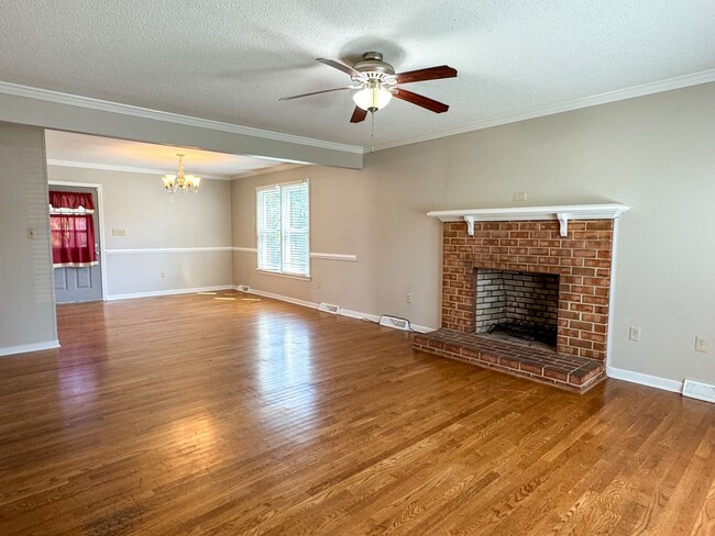 Foto del edificio - 4308 Boxwood Dr