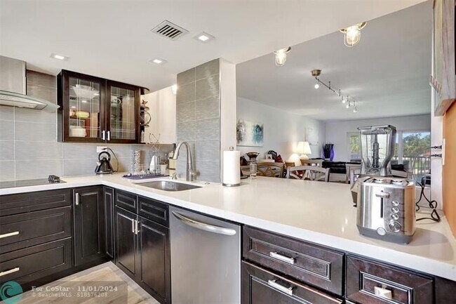 Foto del edificio - 2871 N Ocean Blvd