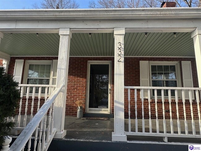 Building Photo - 332 E Esplanade Ave