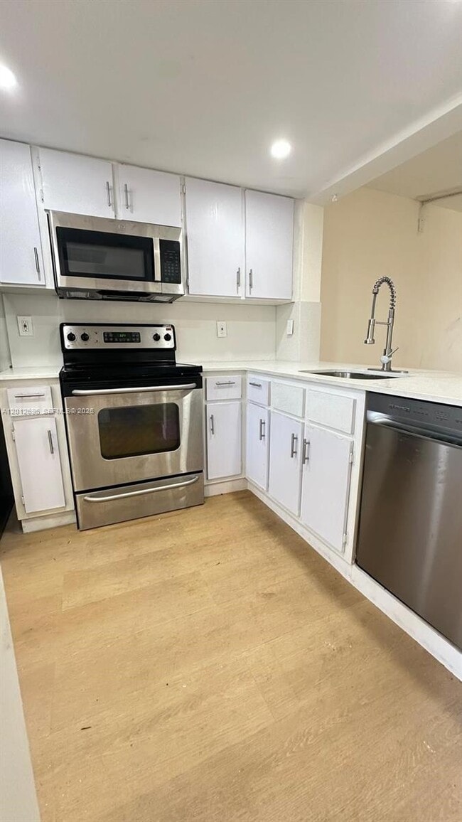 Building Photo - 901 NE 209th Terrace