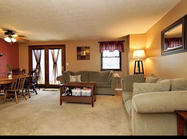 Building Photo - 371 Bexley Ct