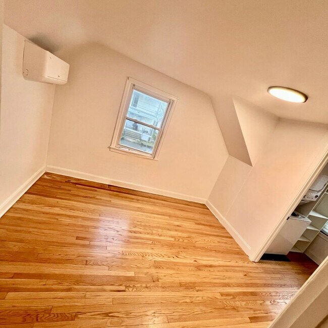 Foto del edificio - 182 Norfolk Ave