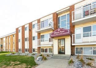 Building Photo - Gillianne Manor