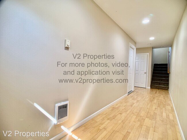 Foto del edificio - 3 br, 3 bath House - 1181 NE 5th St