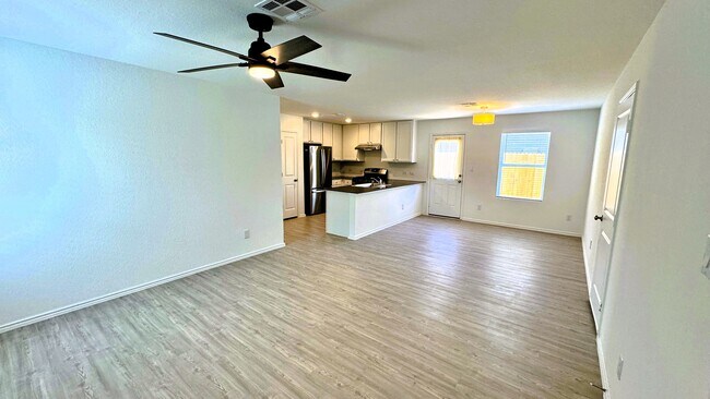 Building Photo - 12531 Kathleen St