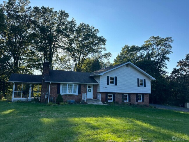 Building Photo - 503 Warrenville Rd