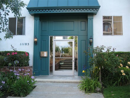Foto del edificio - 11105 Rose Avenue