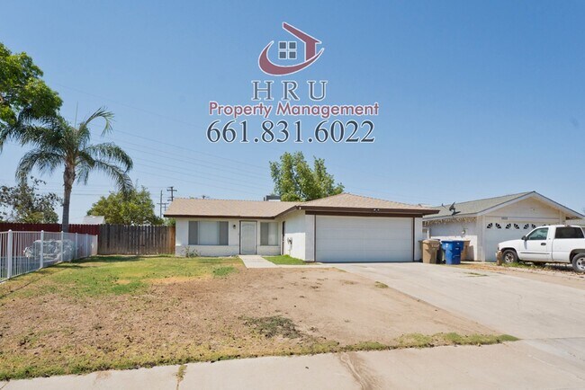 Foto del edificio - SW-Bakersfield 3 bedrooms 1 baths