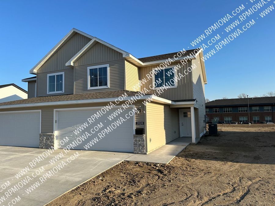 Primary Photo - BRAND NEW, BEAUTIFUL FINISHES!- 3 Bedroom ...