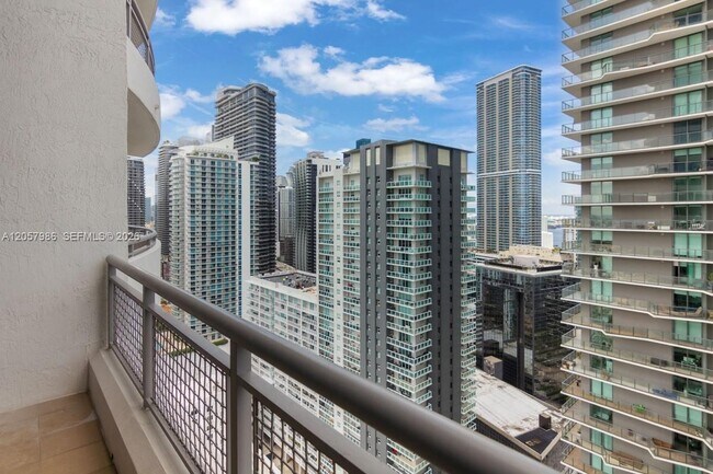 Foto del edificio - 60 SW 13th St