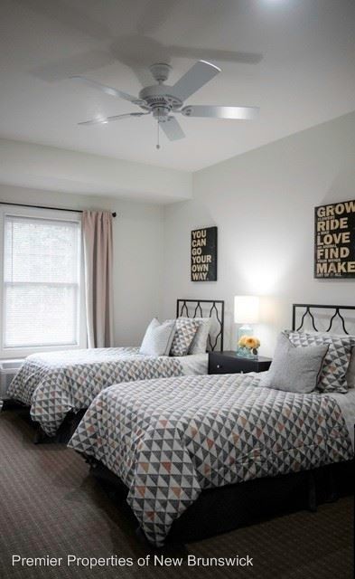 Foto del edificio - 2 br, 1 bath Apartment - 15 Maple Street