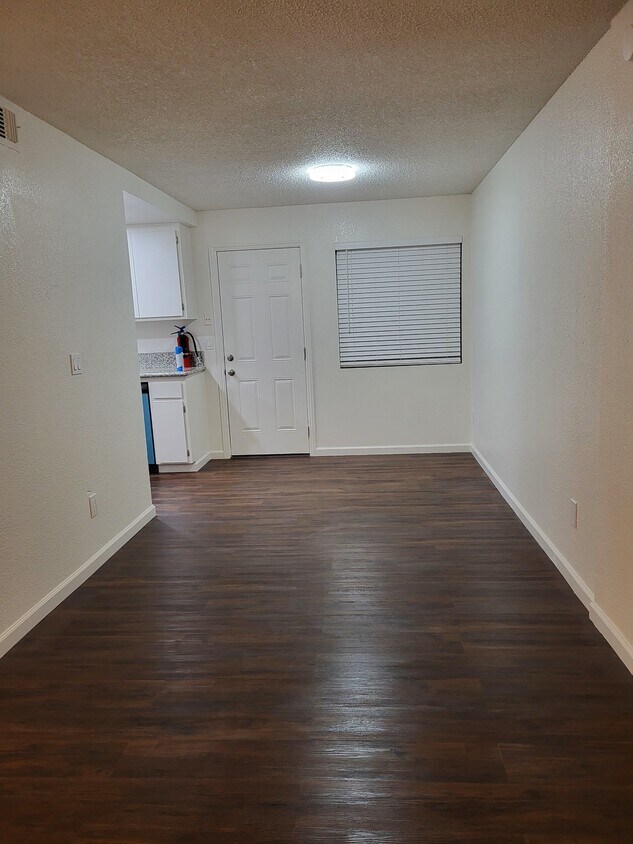 Building Photo - 5705 Fairfax Rd