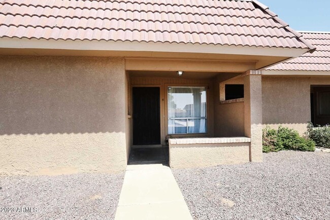 Building Photo - 522 W Blackhawk Dr