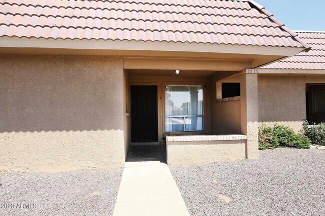 Foto del edificio - 522 W Blackhawk Dr