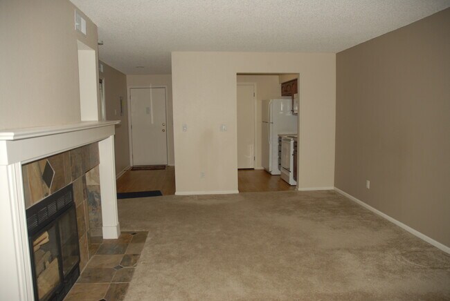 Foto del edificio - 13950 E Oxford Plz