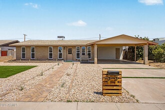 Building Photo - 33 S Pueblo St