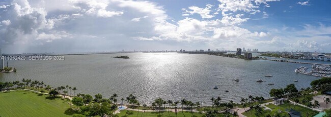 Foto del edificio - 1800 N Bayshore Dr