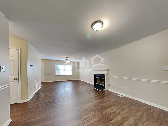 Foto del edificio - 6112 Glenridge Ct