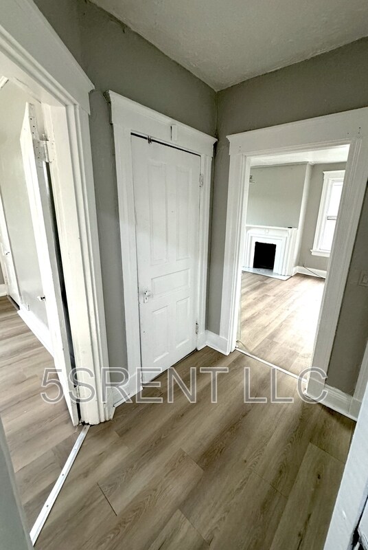 Photo - 2201 Burnet Ave Apartment