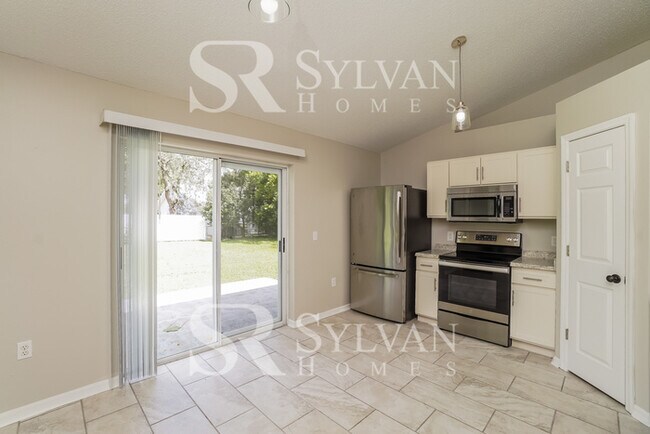 Foto del edificio - Don’t miss this Beautiful 3 Bedroom, 2 Bath home!