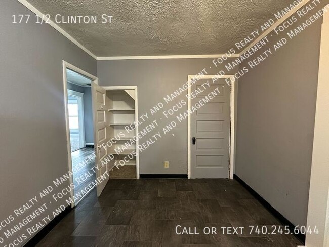 Foto del edificio - 177 1/2 Clinton St-