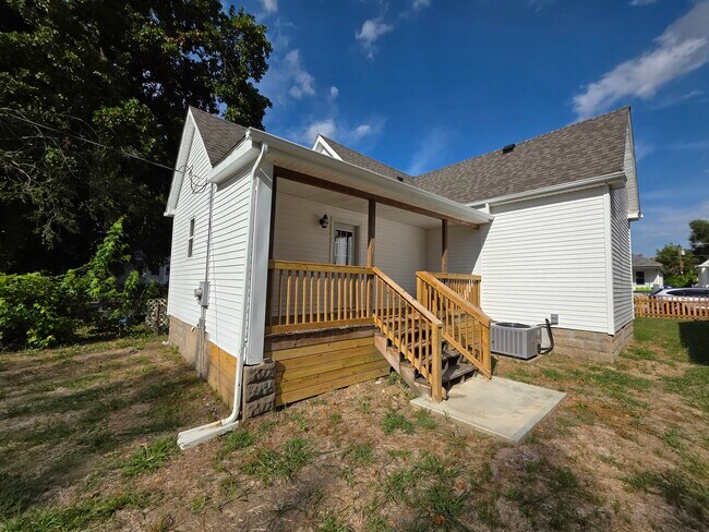 Foto del edificio - Updated 2 bedroom house for rent
