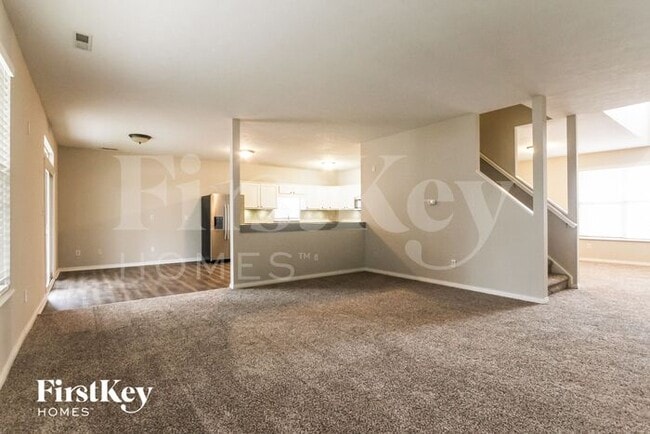 Building Photo - 6403 Pemboke Ct