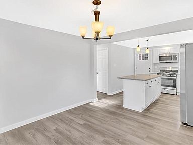 Building Photo - 3020 Blackridge Ave
