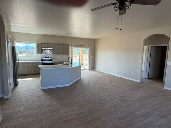 Building Photo - New Construction
