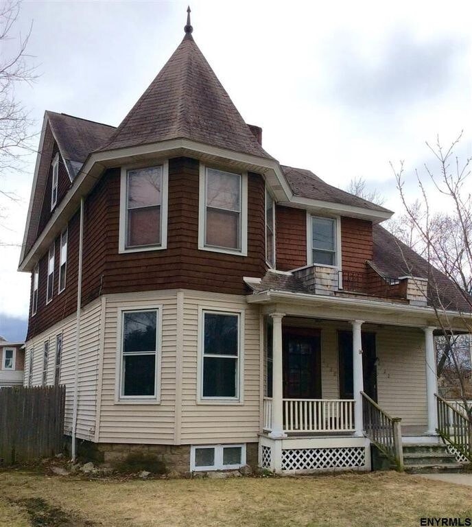 2220 Campbell Ave, Schenectady, NY 12306 Condo for Rent in