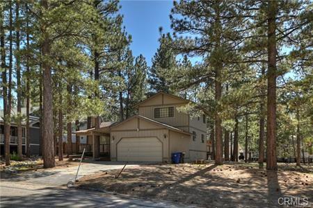 Building Photo - 423 Pineview Dr