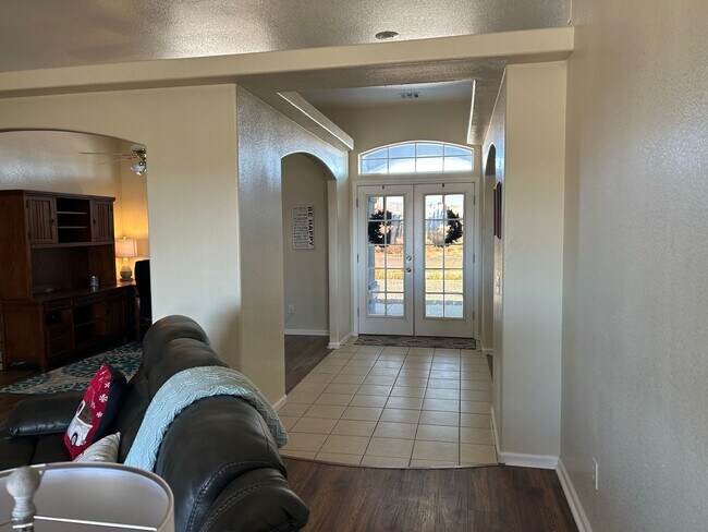 Building Photo - Furnished home in Pahrump