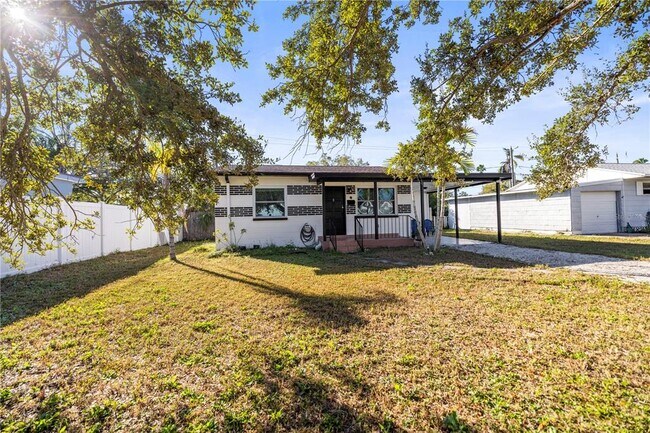 Foto del edificio - 132 81st Ave N