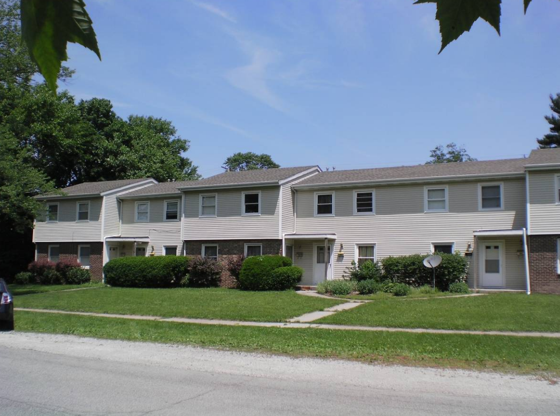 Primary Photo - 304 W Lincoln Ave