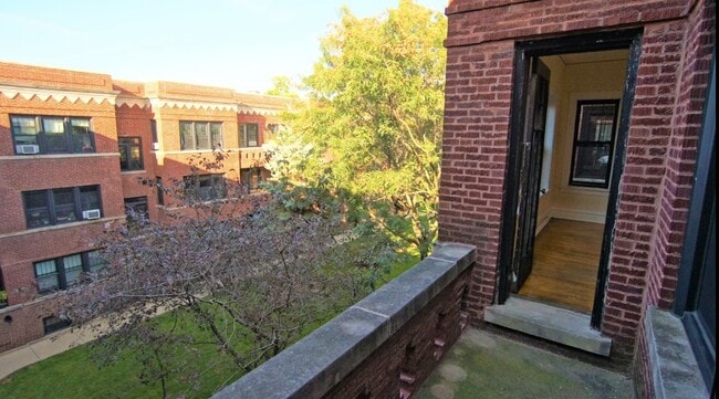 Building Photo - 2522 N Kedzie Blvd