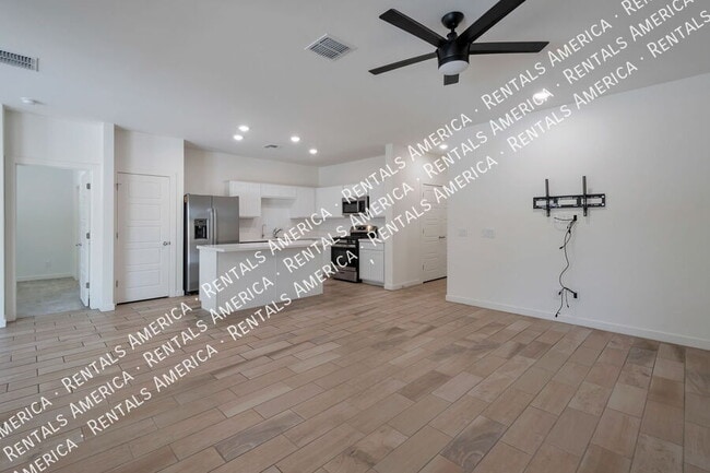 Building Photo - 948 E Wiley Way