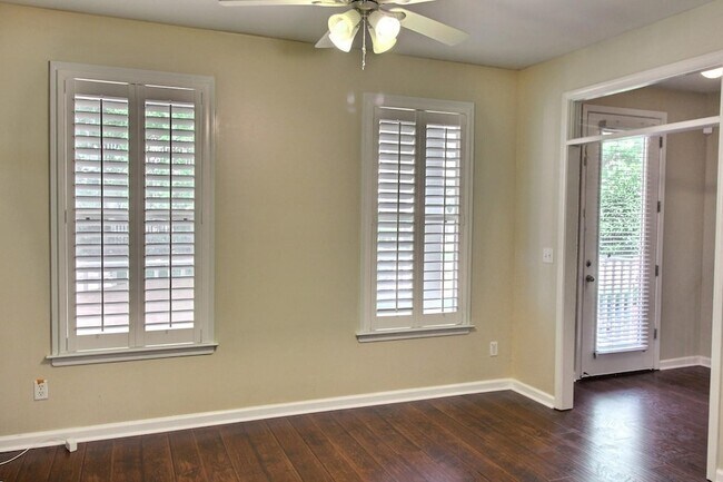 Foto del edificio - 1368 Island Town Dr