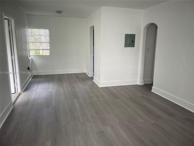 Foto del edificio - 1784 Normandy Dr