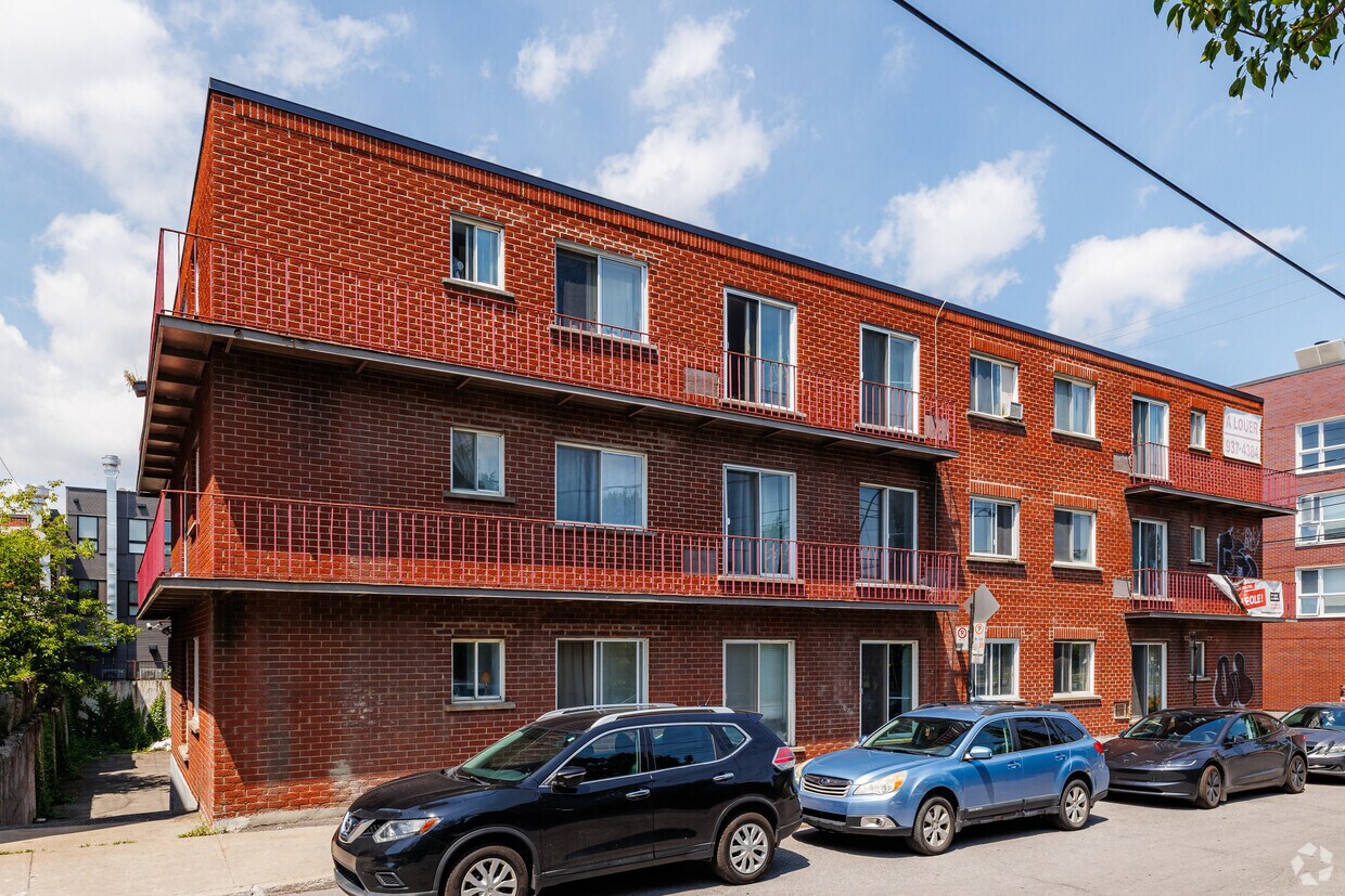 Photo du bâtiment - 250 Av Greene